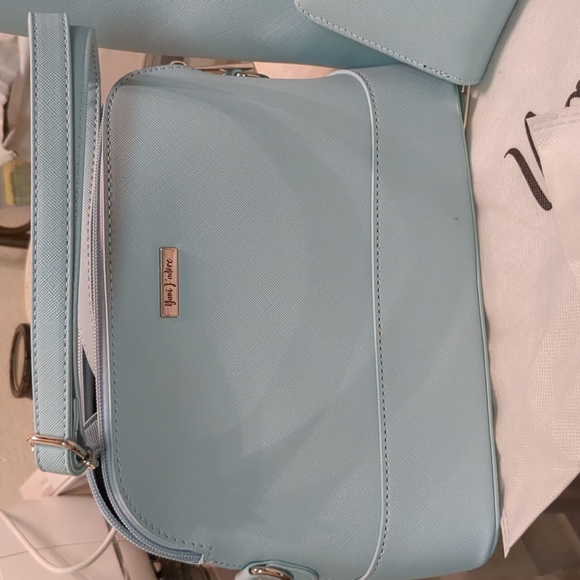 Purses - Picture 3 of 3